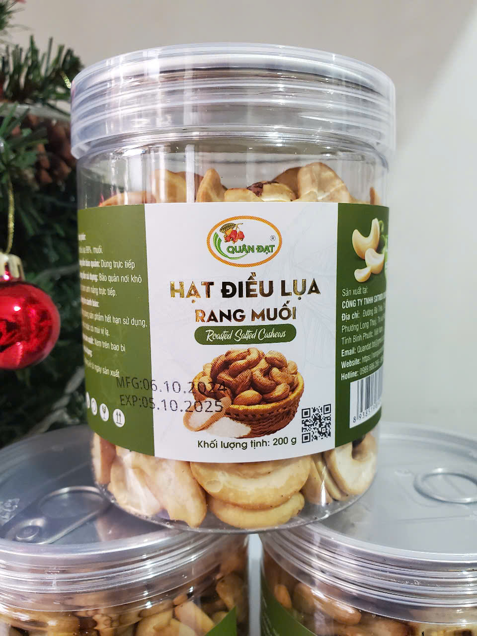 LIGHTLY ROASTED CASHEW WITH SALT IN A JAR - PRODUCT FROM VIETNAM