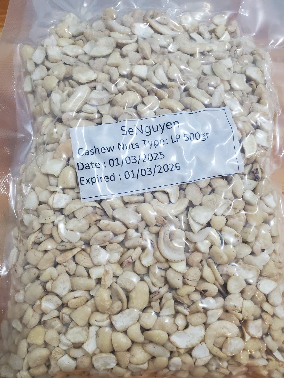 RAW CASHEW - LARGE PIECE (LP) - 500G (PRODUCT FROM VIETNAM)